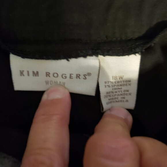 Kim Rogers Black Capris - Picture 2 of 4